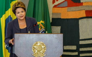 Dilma anuncia sistema de seleção unificada para cursos técnicos, o Sisutec Presidenta disse que cursos do Pronatec contabilizam um total de 1,25 milhão de matrículas de jovens