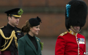 Primeiro filho de William e Kate é o terceiro na linha de sucessão do trono britânico