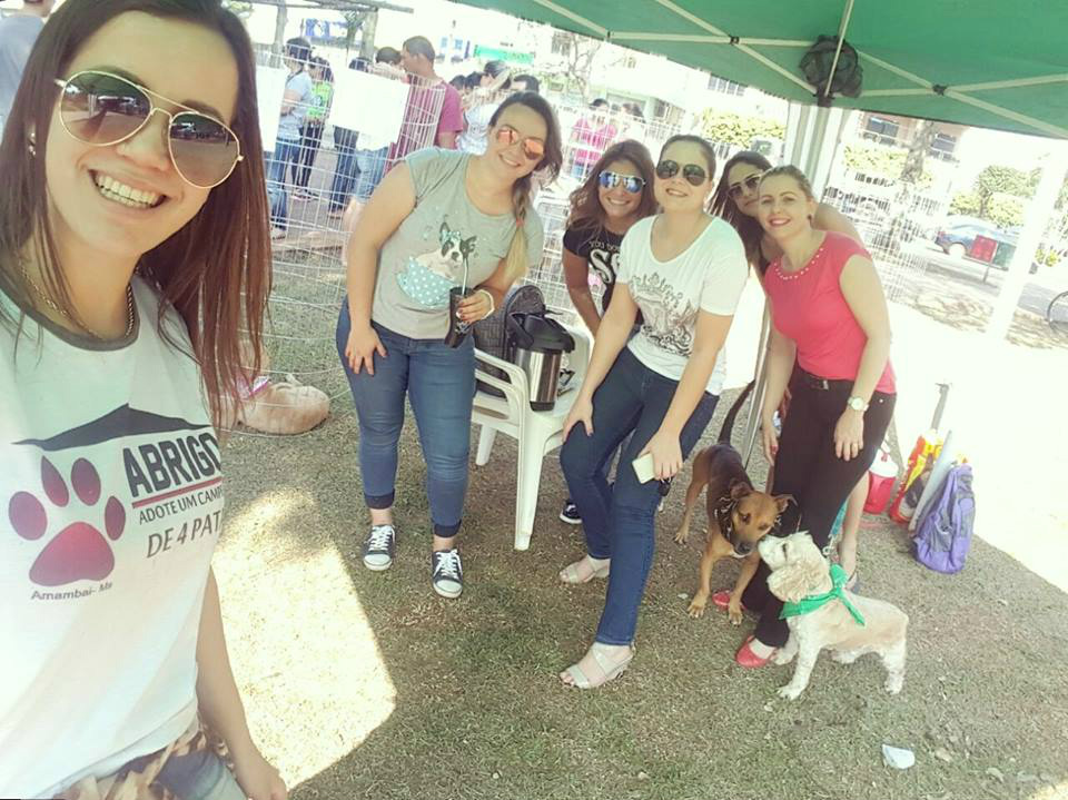 Janete diz que sua atuação política vai envolver todos os segmentos sociais Janete é voluntária da ONG Adote um Campeão de Quatro Patas / Foto: Divulgação