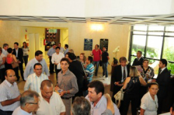 No TCE, prefeitos relatam dificuldade de caixa em fim de mandato Movimentação de prefeitos e vereadores no Tribunal de Contas, durante evento sobre transição, nesta quinta-feira.