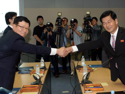 Coreias iniciam diálogo para debater reabertura de Kaesong