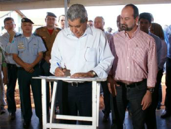 Governador entrega obras em Caarapó nesta segunda-feira Governador entrega obras em Caarapó nesta segunda-feira