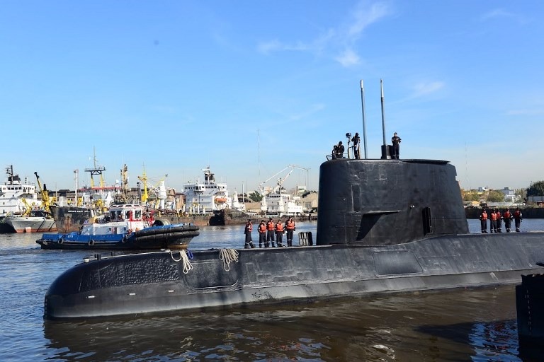 Argentina investiga evento "consistente com explosão" próximo a submarino Submarino argentino ARA San Juan, que está desaparecidoArquivo/ Divulgação/Marinha da Argentina