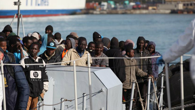 Polônia, Eslováquia e República Checa protestam contra migrantes Polônia, Eslováquia e República Checa protestam contra migrantes