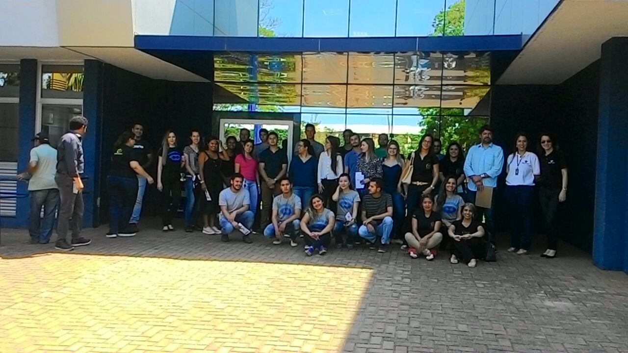 Os alunos foram acompanhados pelo diretor da IES, Wantuir Smaniotto, e pelas professoras Ana Paula Dalmagro Delai (Coordenadora de Curso) e Maria Suzana Resende Achucarro (docente do curso de Ciências Contábeis). 