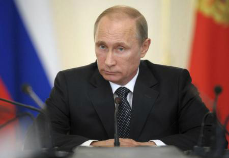 O presidente russo, Vladimir Putin, lidera uma reunião na residência oficial de Novo-Ogaryovo, nos arredores de Moscou, na quarta-feira. 11/06/2014 