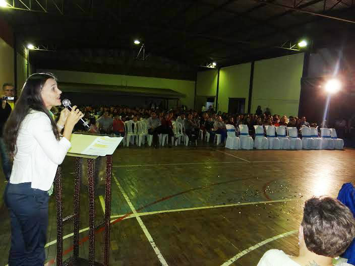“O projeto garante aos parlamentares o exercício da democracia.