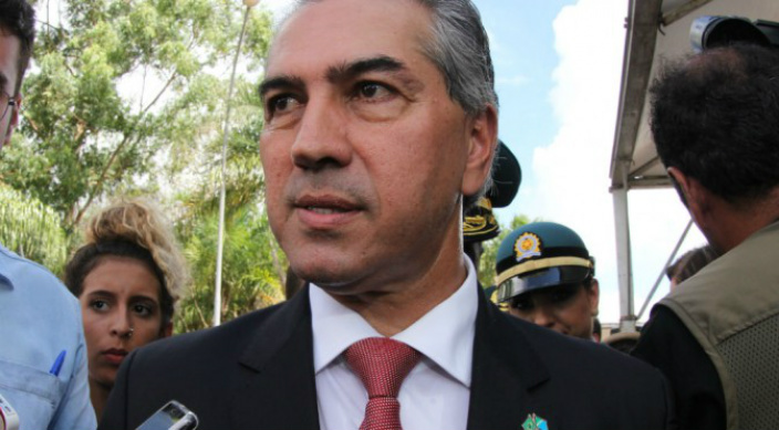 Reinaldo Azambuja participa de homenagem a servidores aposentados nesta segunda