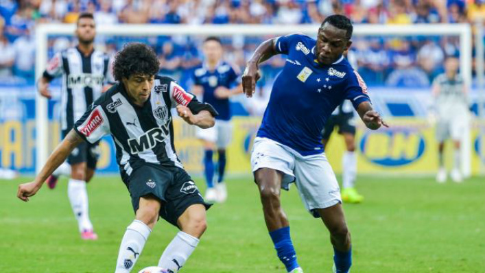 Cruzeiro e Atlético-MG fazem jogo no Mineirão com emoção até nos acréscimos Cruzeiro e Atlético-MG fazem jogo no Mineirão com emoção até nos acréscimos