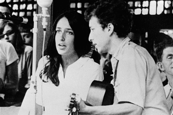 Casais apaixonados quando a música toca o coração Joan Baez e Bob Dylan