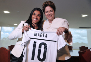 Marta convida Dilma para assistir Mundial de Futebol Feminino na Alemanha