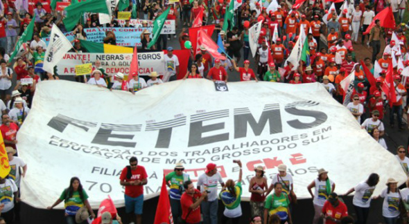 No Estado, a caravana foi organizada pela Fetems e contou com a participação de cerca de 650 trabalhadores / Foto: Divulgação