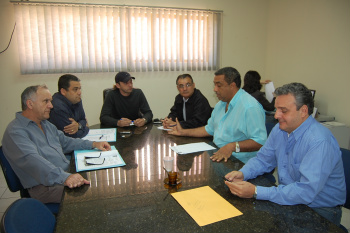 Presidente do Detrat atende convocação da Câmara de Vereadores Vereador Carlinhos quer mais segurança no trânsito de Amambai Foto: Moreira Produções