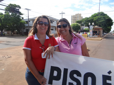 E/D- A presidente e a secretaria de Imprensa e Divulgação, professoras Olga Tobias Mariano e Luciana Andreia VillaFoto: Moreira Produções