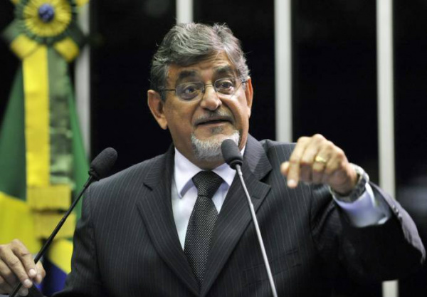 Mário Couto: Mensalão foi crime contra o patrimônio dos brasileiros Mário Couto: Mensalão foi crime contra o patrimônio dos brasileiros