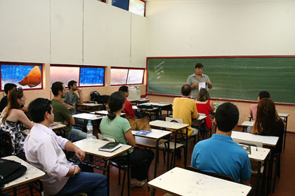 Correção de informações do cadastro de professores temporários poderá ser feita até amanhã Correção de informações do cadastro de professores temporários poderá ser feita até amanhã