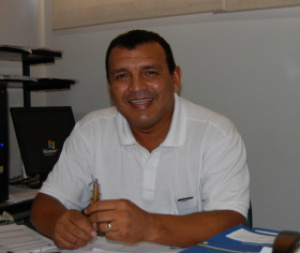 Juiz cassa prefeito de Japorã e determina convocação de nova eleição Prefeito Vanderlei Bispo de Oliveira foi cassado hoje e pode ficar inelegível por 8 anos