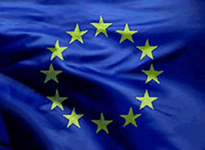 União Europeia reforça sanções à Líbia com veto ao comércio de petróleo