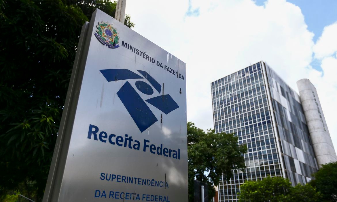 Receita suspende até dia 30 exclusão de parcelamento por inadimplência © Marcelo Camargo/Agência Brasil