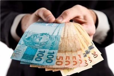 Cinco perfis definem a relação dos brasileiros com o dinheiro Cinco perfis definem a relação dos brasileiros com o dinheiro