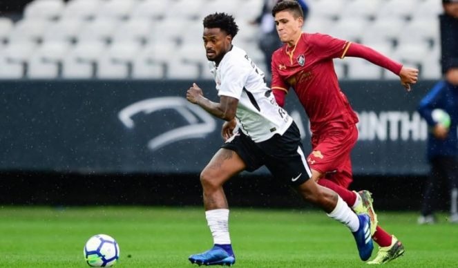 Timão bate Flu jogando em casa na estreia (Foto: Gazetapress)