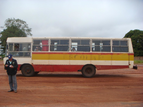 Agepan apreende ônibus clandestino fazendo transporte de pessoas