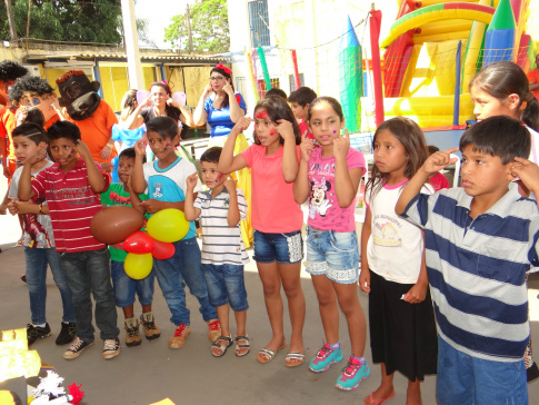 Festa para crianças encerra projeto de ressocialização no Epam em Amambai As crianças passaram a tarde no pátio do Epam, participanerodf de atividades recreativas / Foto: Moreira Produções