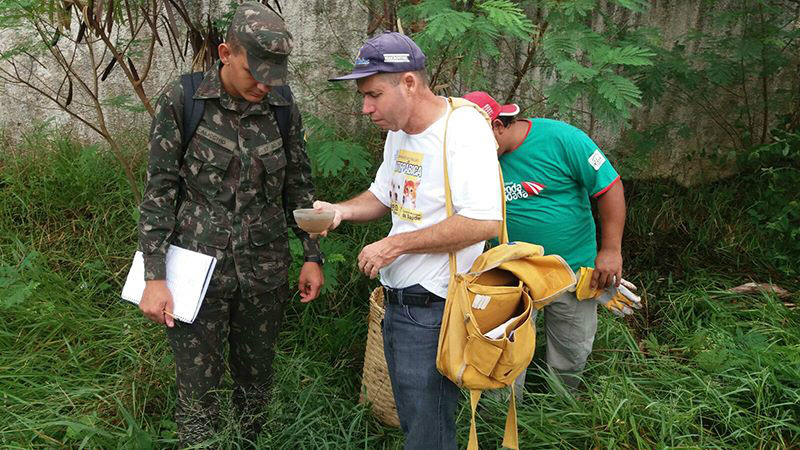 Exército trabalhou em parceria com a equipe da secretaria de Sade em mutirões de combate à dengúe.