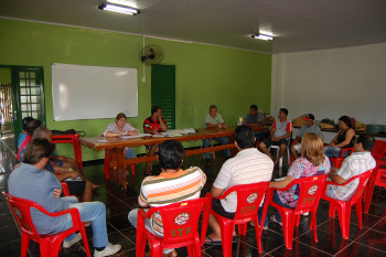 PT de Amambai reúne militantes para debater eleições Membros do PT debatem as eleições de 2012Foto: Moreira Produções