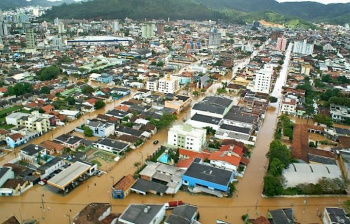 Santa Catarina tem 55 cidades em situação de emergência por causa das chuvas Santa Catarina tem 55 cidades em situação de emergência por causa das chuvas