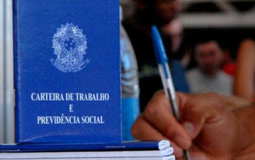 Emprego formal cresce em junho, com quase 124 mil vagas criadas Agropecuária criou quase metade (59 mil) das vagas abertas em junho; setor de serviços criou 44 mil