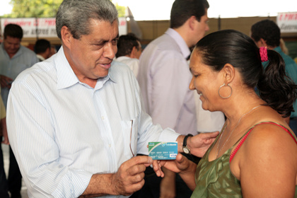 Vale-Renda passa a pagar R$ 145 a aproximadamente 60 mil famílias no Estado Vale-Renda passa a pagar R$ 145 a aproximadamente 60 mil famílias no Estado