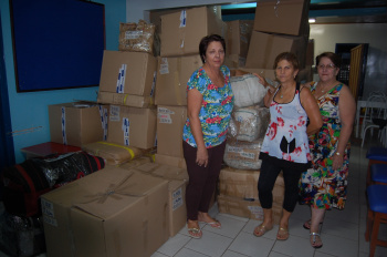 Vilma (E), Lurdes e Geni, da diretoria da Associação de Mães de Amambai.