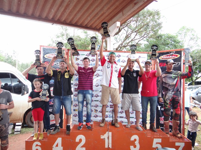 Amambai recebeu etapa do estadual de Velocross nesse domingo (26) Premiação / Foto: Moreira Produções