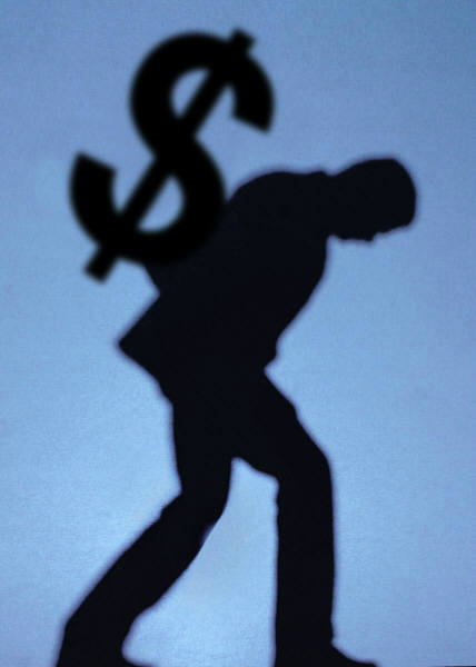 Forte vencimento de títulos faz Dívida Pública Federal cair R$ 65 bilhões Forte vencimento de títulos faz Dívida Pública Federal cair R$ 65 bilhões
