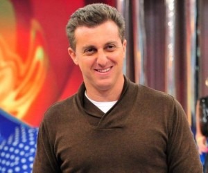 Luciano Huck confirma que não será candidato à Presidência em 2018 Em artigo na 'Folha', apresentador destacou apoio da família para driblar 'chamados quase irresistíveis' - Divulgação