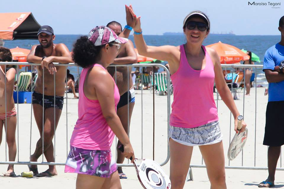 Equipe sul-mato-grossense de beach tennis participa de torneio no Paraná