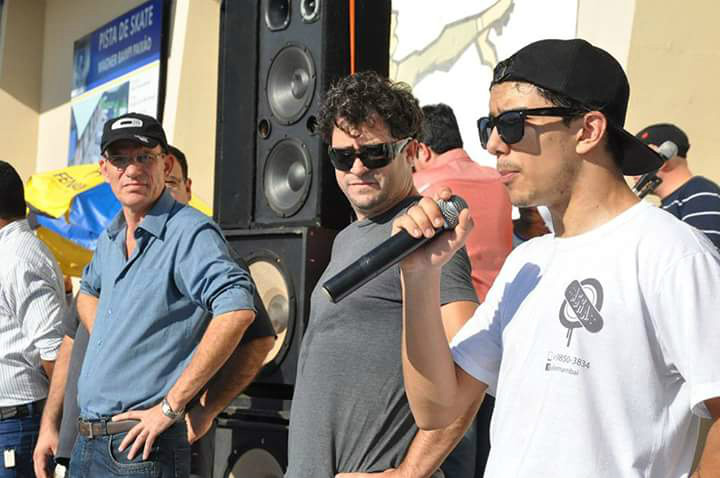 Em Amambai, skatistas promovem campeonato e responsabilidade social Presidente da Associação dos Skatistas de Amambai, Eduardo Andrade / Foto: Decom