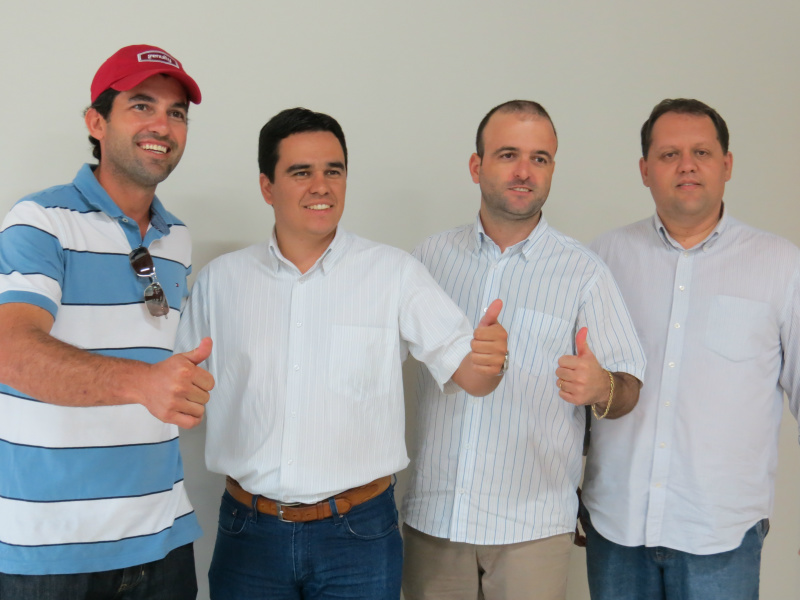 Nova diretoria do Sindicato Rural de Amambai toma posse hoje A nova diretoria administrará o Sindicato pelos próximos três anos em Amambai.