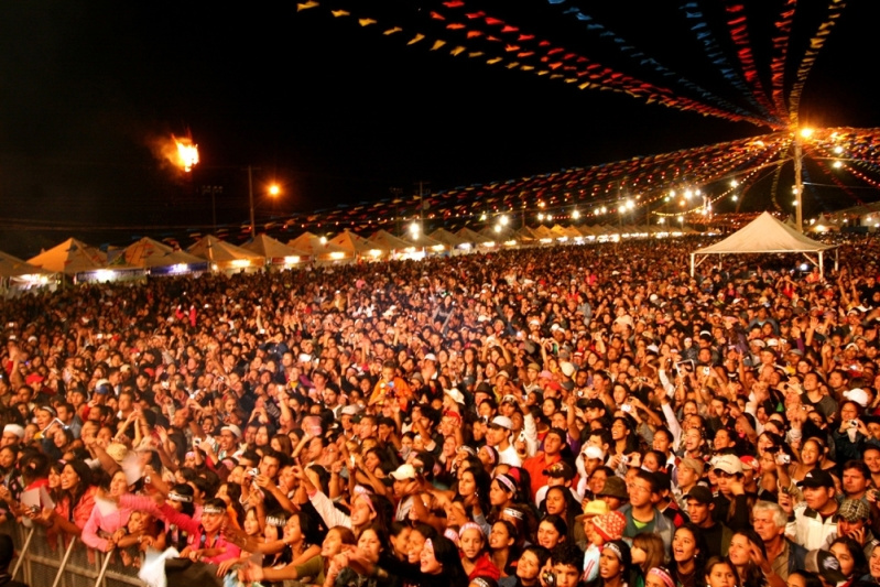 Sociedade manifesta insatisfação contra proibição de shows no parque