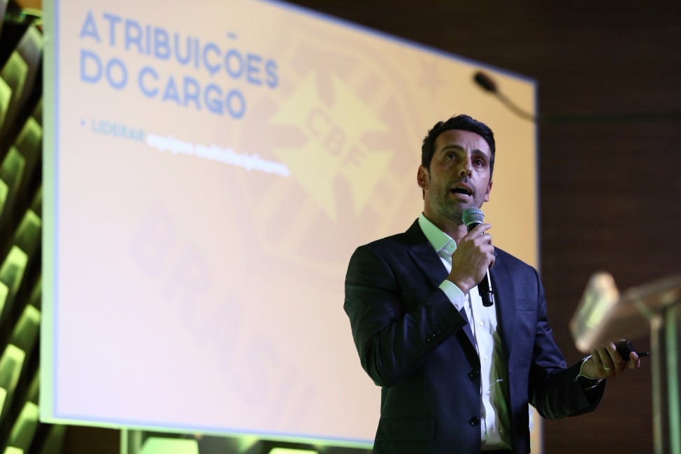 Edu Gaspar: capacitação para o futebol 