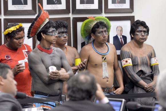 CPI da Funai vota amanhã relatório que pede indiciamento de 88 pessoas Índio participma de sessão da CPI da Funai e do IncraAntonio Cruz/Arquivo Agência Brasil