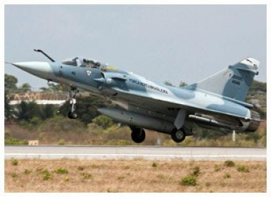 Os Mirage, batizados na FAB de F-2000, atuavam na defesa aérea do país desde 2006
