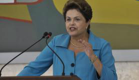 Dilma: Copa dura apenas um mês; benefícios ficam para toda a vida Dilma: Copa dura apenas um mês; benefícios ficam para toda a vidaAntonio Cruz/Agência Brasil