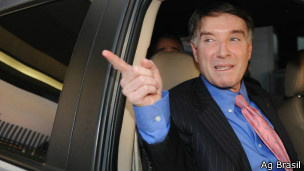 Dez brasileiros que foram notícia no mundo em 2013 A dramática queda de Eike Batista' foi manchete no exterior