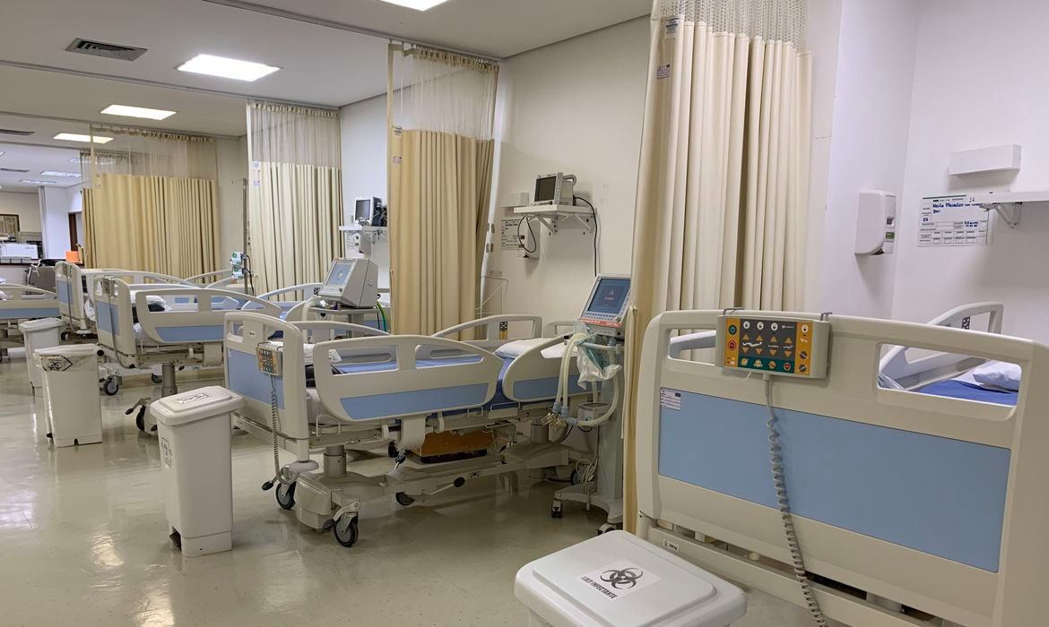 Brasil registra 20,7 milhões de casos e 579,3 mil mortes por covid-19 Foto: Divulgação
