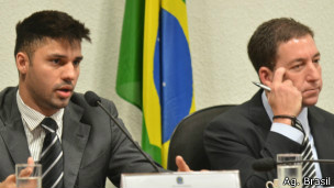 Dez brasileiros que foram notícia no mundo em 2013 David Miranda foi detido durante 9 horas no aeroporto de Heathrow
