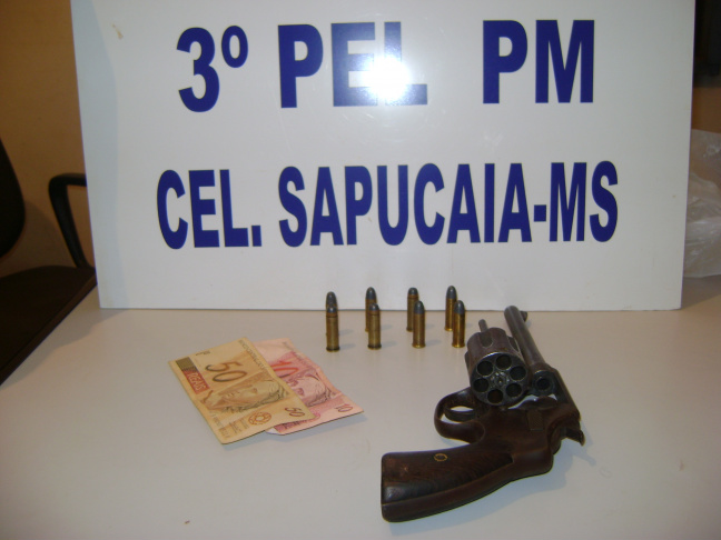 Arma apreendida na noite desta quarta-feira em Coronel Sapucaia.