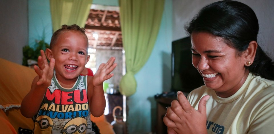 Bolsa Família de setembro começou a ser pago nesta segunda (17) Para se manter no programa, é preciso cumprir condicionantes na saúde e educação