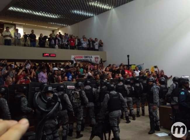 Em sessão relâmpago, deputados aprovam por 13 votos a 7 reforma da previdência A sessão durou cerca de 25 minutos apenas / Foto: Midiamax